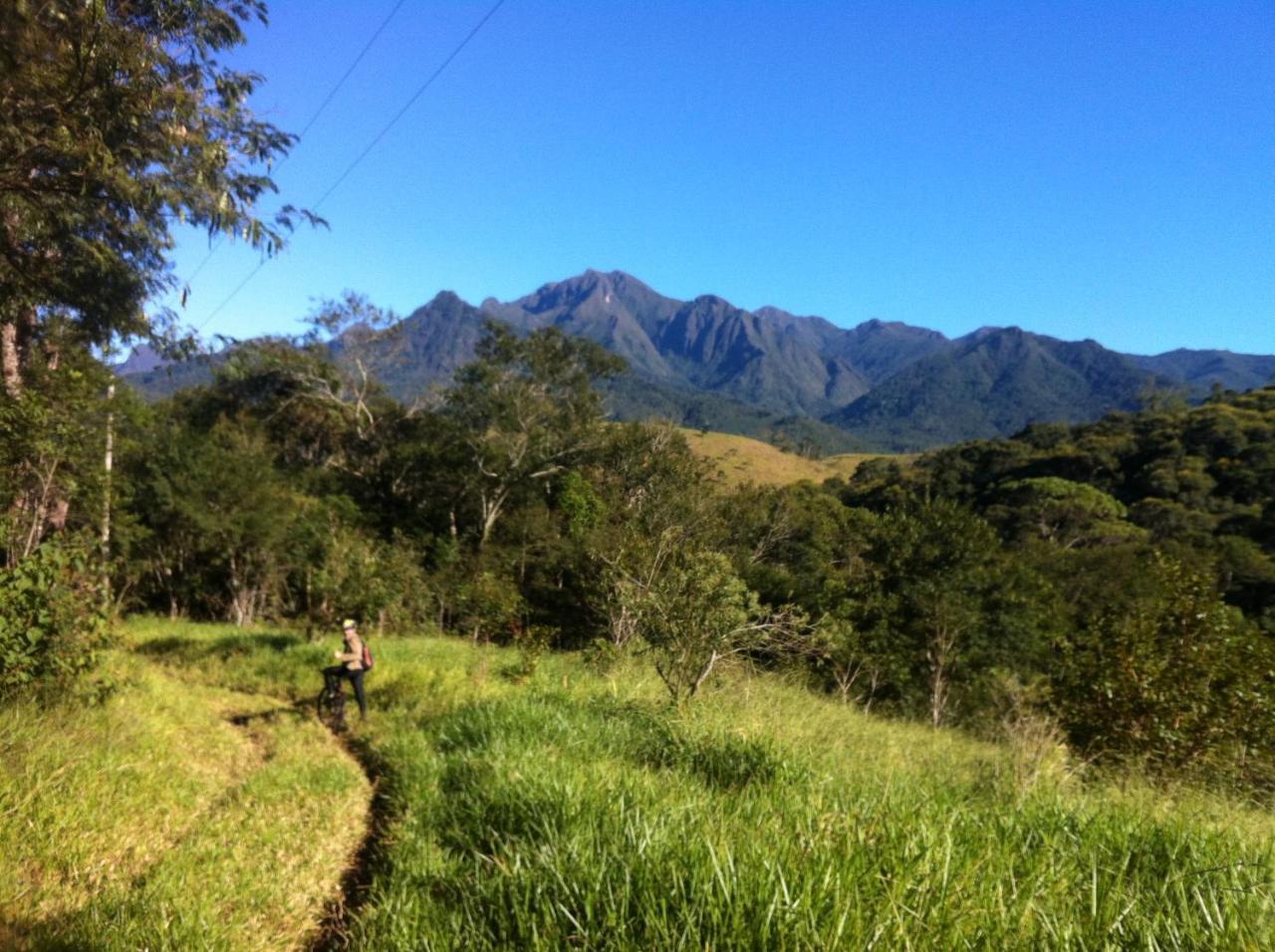 Pousada Sitio Barreirinha เอนเชนเอโรปาสซอส ภายนอก รูปภาพ